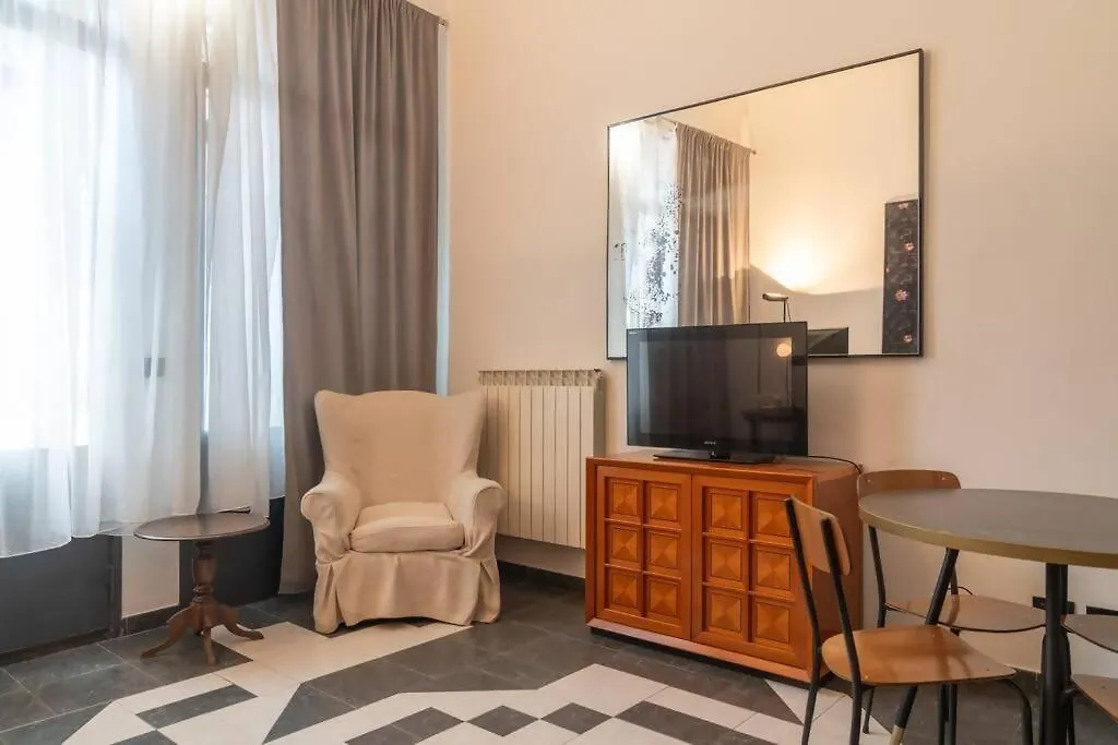 Milano Rucellai Apartment With Garden